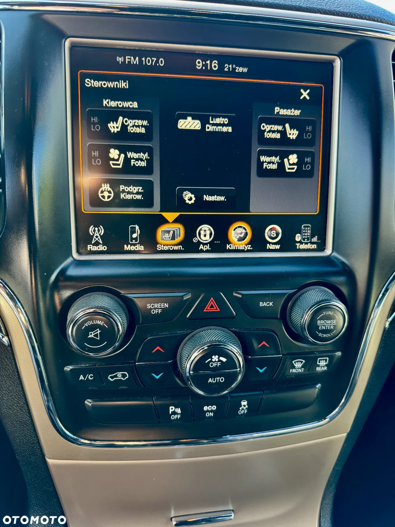 Jeep Grand Cherokee - 19