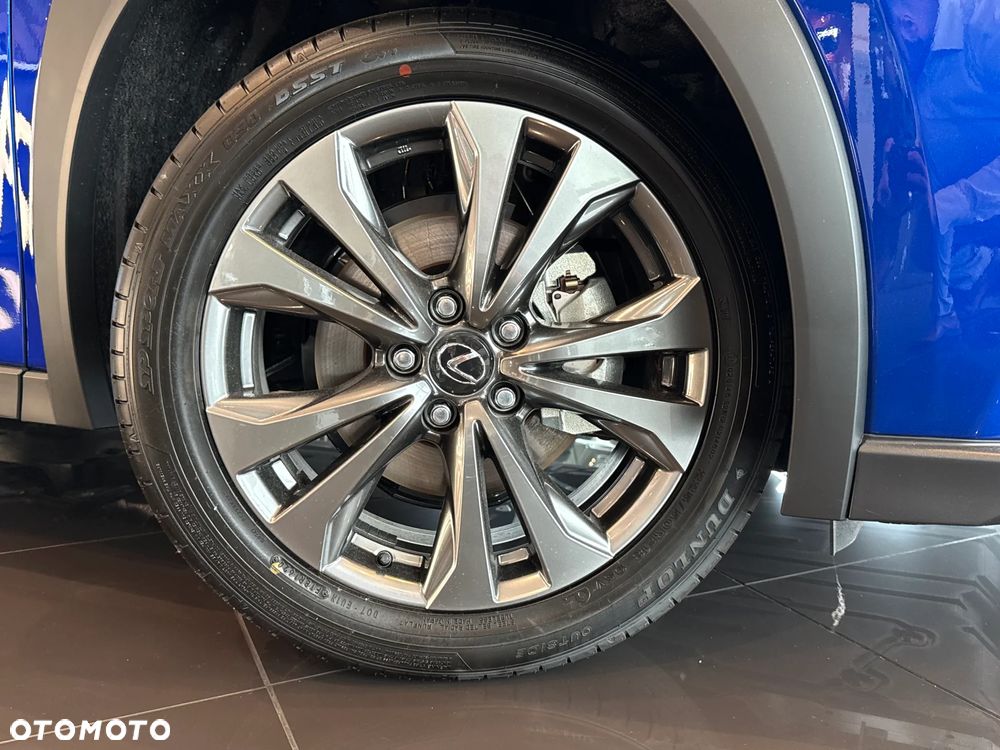 Lexus UX - 7