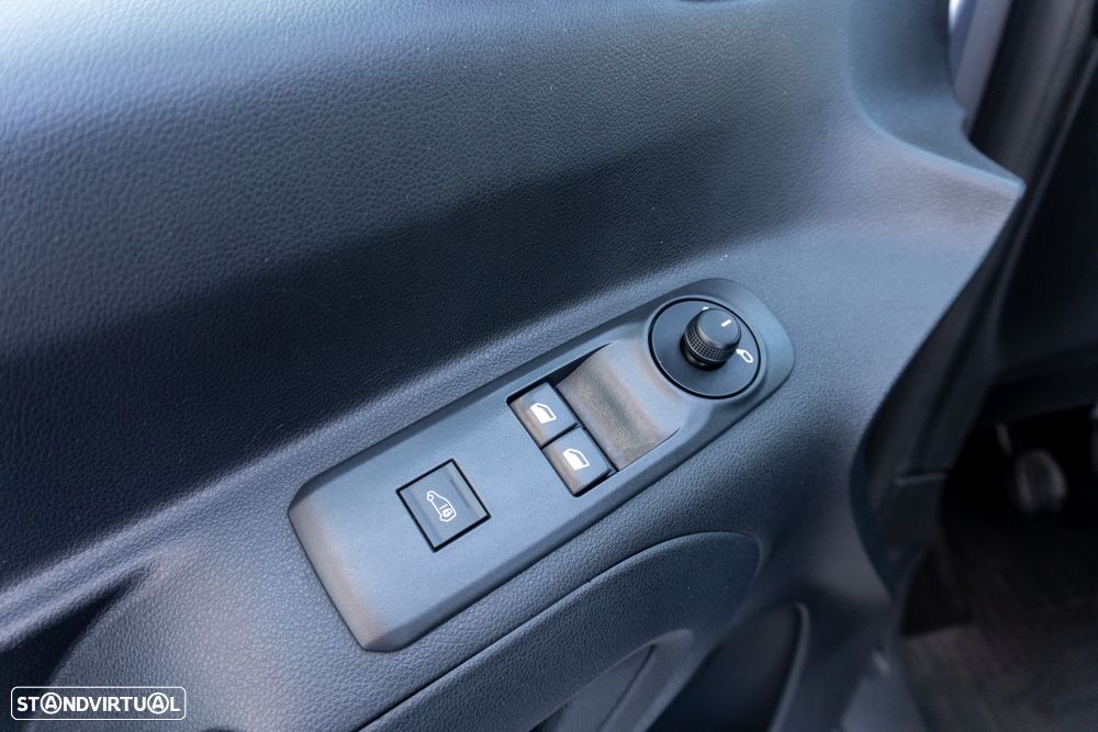 Toyota ProAce City 1.5 D-4D L1 - 16