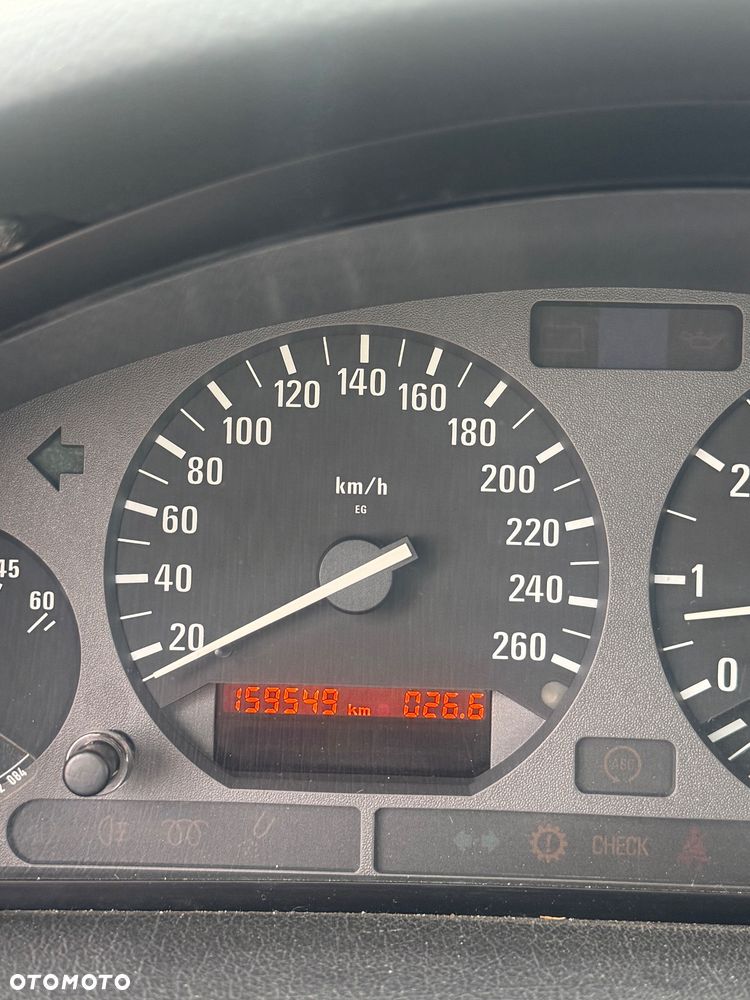 BMW Seria 3 323i - 8