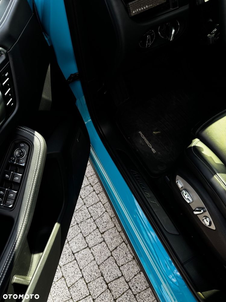 Porsche Macan T - 11