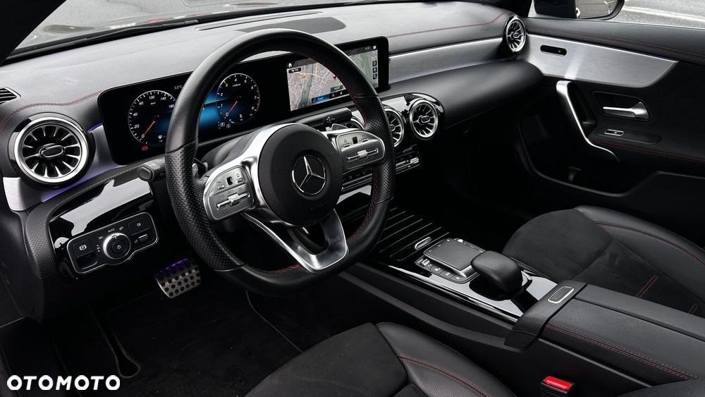 Mercedes-Benz CLA 200 AMG Line 7G-DCT - 11