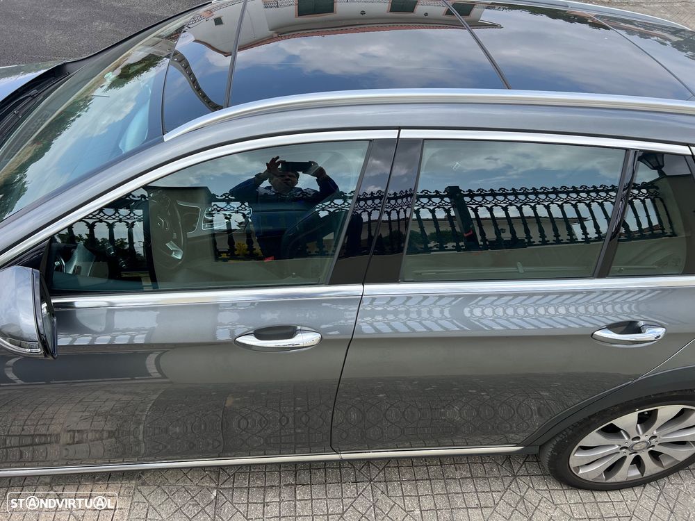 Mercedes-Benz E 220 d 4-Matic All Terrain Avantgarde + - 15