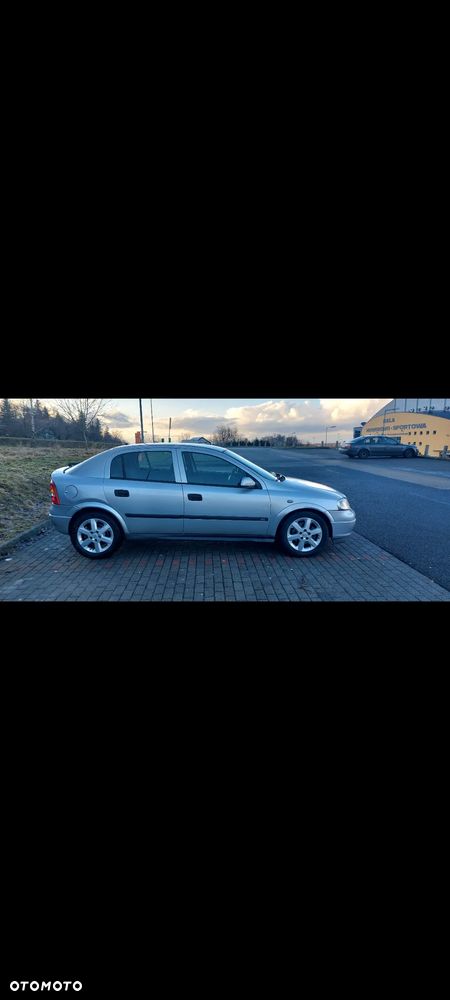 Opel Astra 2.0 DTI - 4