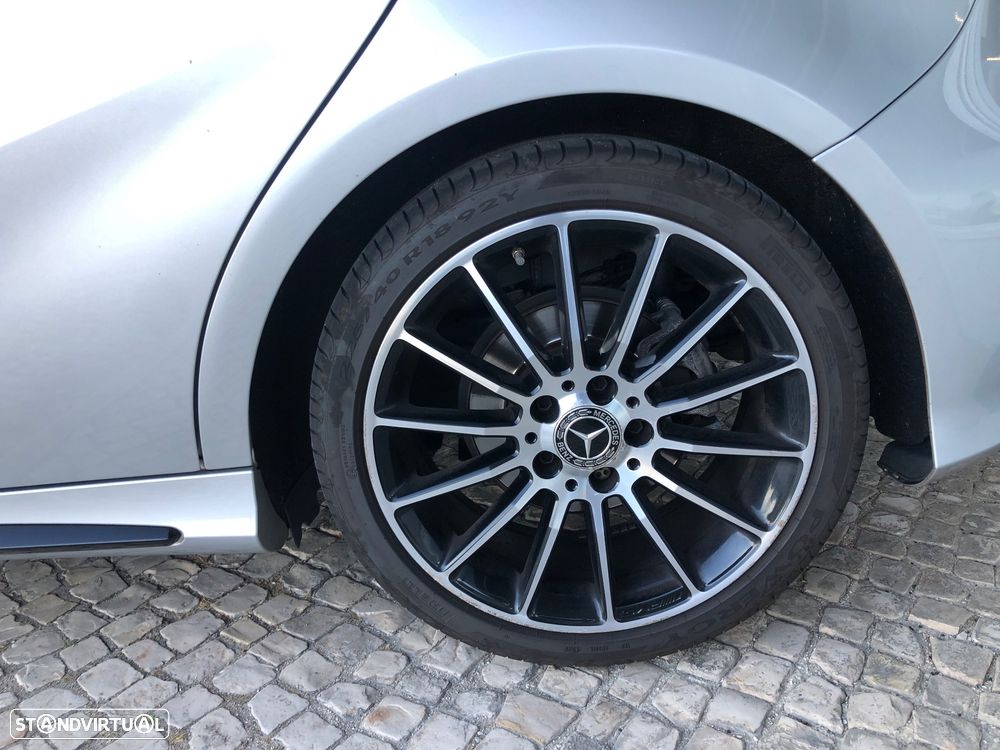 Mercedes-Benz A 180 d AMG Line - 17