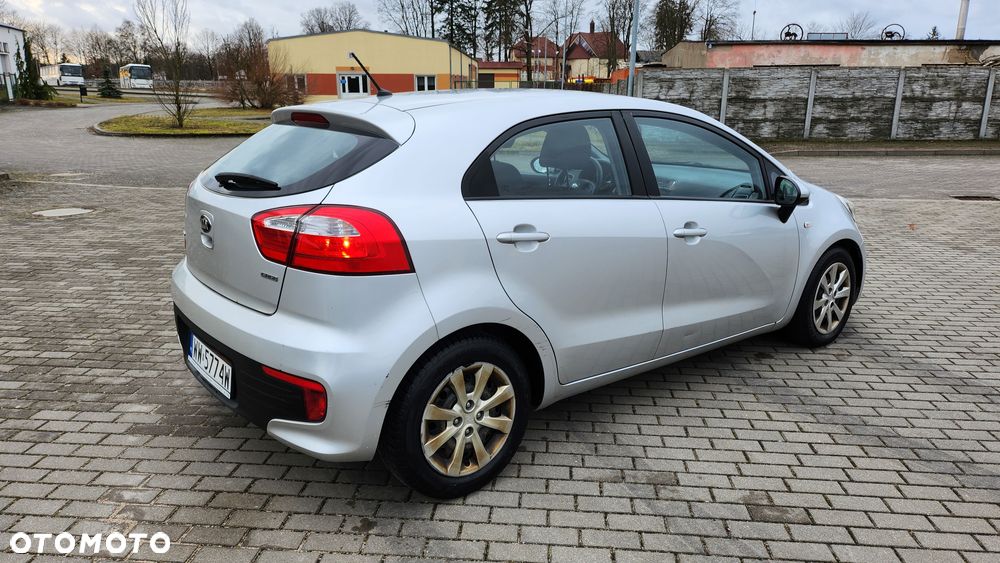 Kia Rio 1.4 crdi Business Line - 17