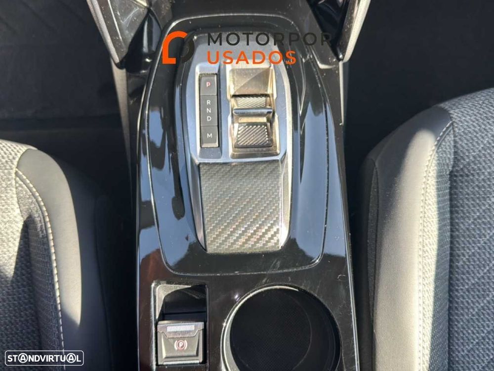 Peugeot 2008 1.2 Hybrid Allure e-DCS6 - 13