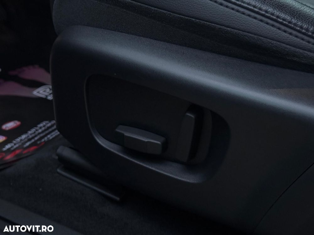 Land Rover Range Rover Evoque - 30