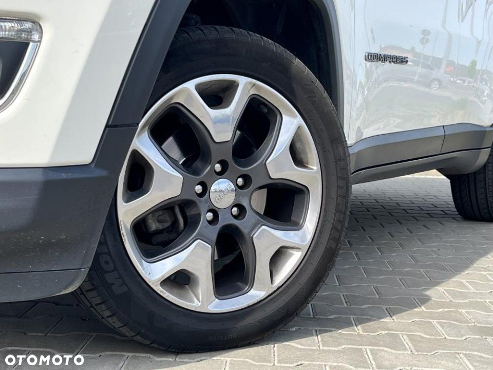 Jeep Compass - 11