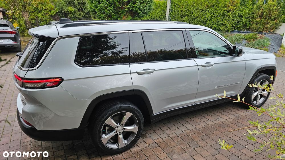 Jeep Grand Cherokee - 14