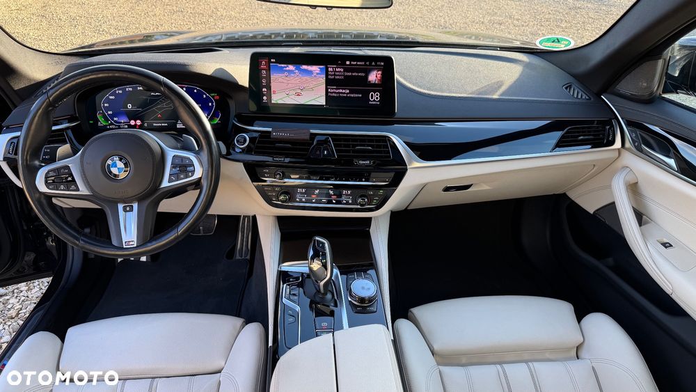 BMW Seria 5 540d xDrive Touring M Sport Edition - 8