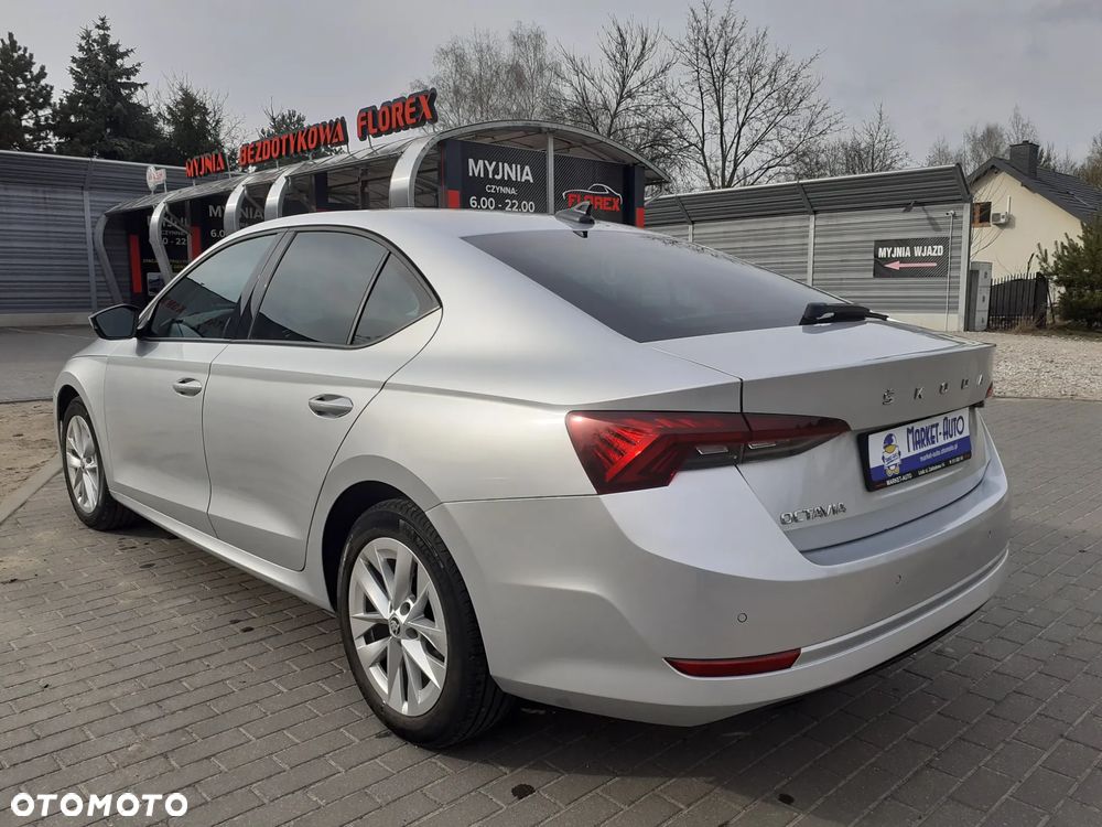 Skoda Octavia 1.5 TSI ACT Ambition - 4