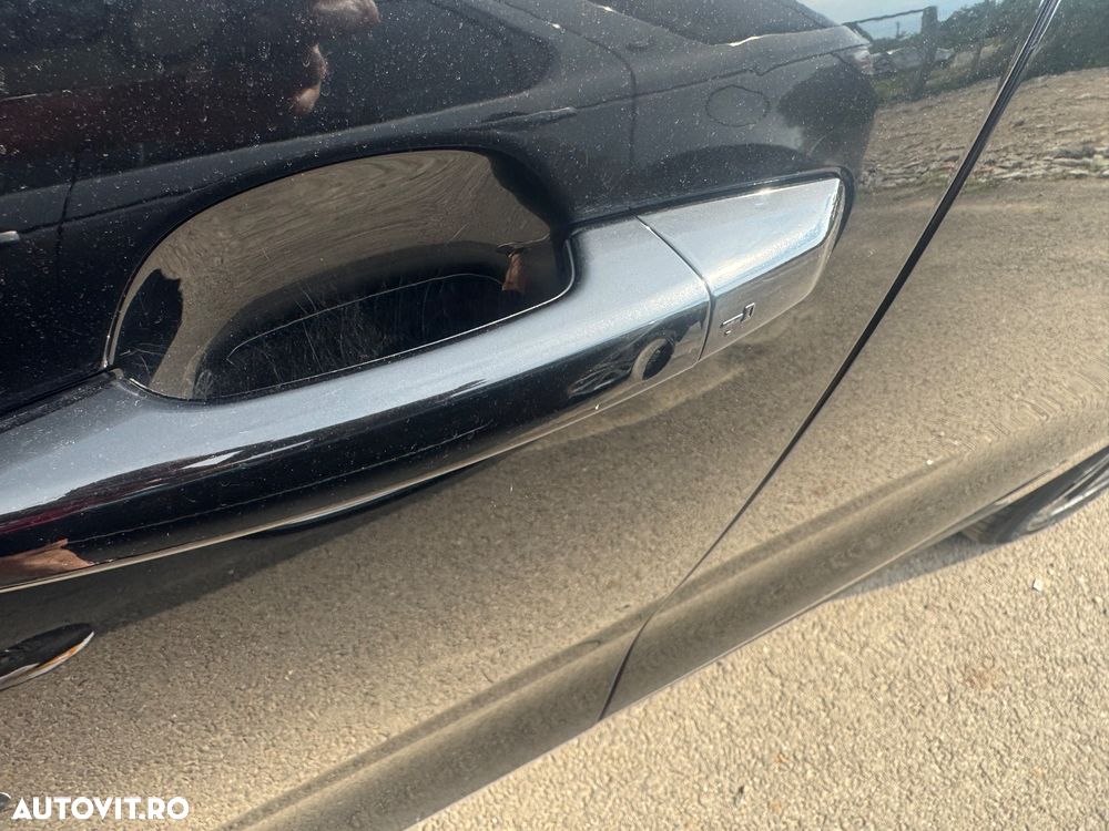 Jaguar F-Pace 20d AWD Aut. R-Sport - 33