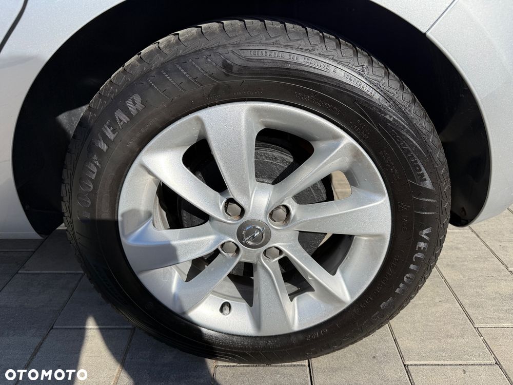 Opel Corsa 1.4 Cosmo - 24