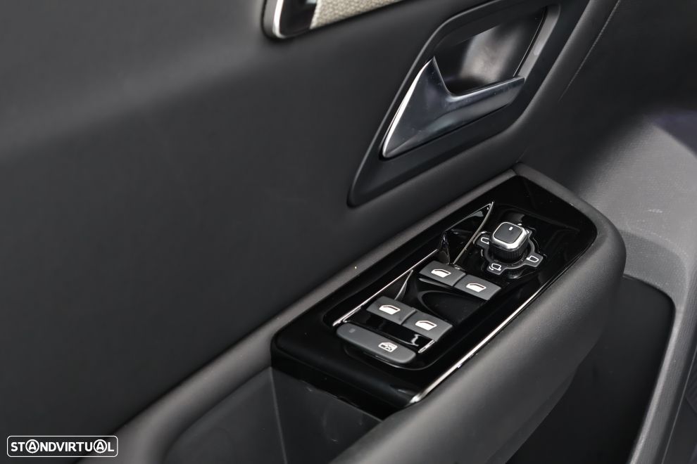 Citroën C5 X 1.2 PureTech Shine EAT8 - 27