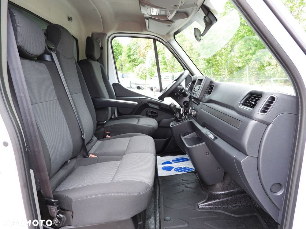 Renault MASTER  PLANDEKA 10 PALET WEBASTO TEMPOMAT LEDY PNEUMATYKA KLIMATYZACJA  165KM - 37