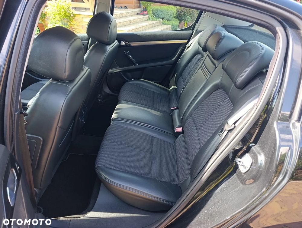 Peugeot 407 - 31