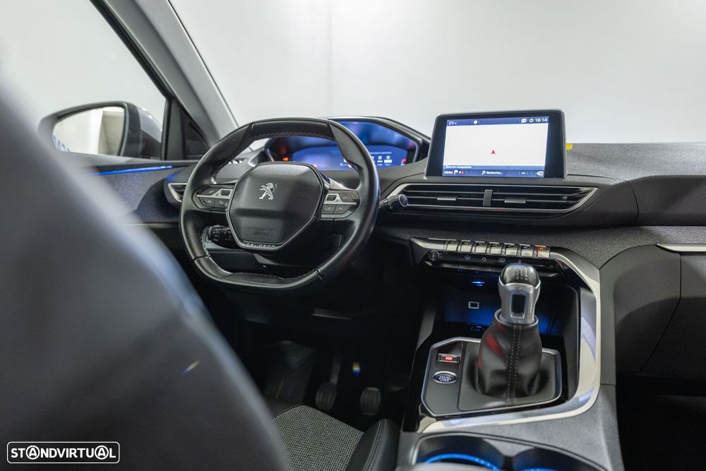 Peugeot 3008 1.2 PureTech Allure - 10