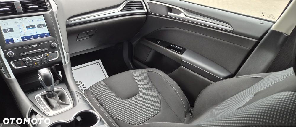 Ford Mondeo 2.0 Hybrid Titanium - 27