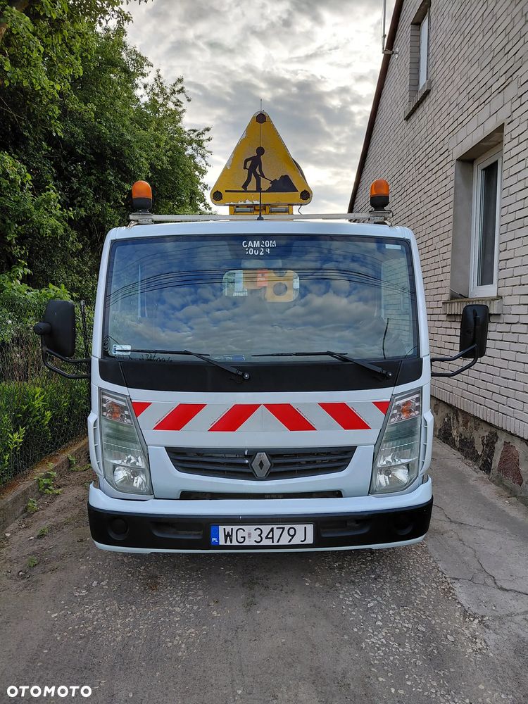 Renault Maxity - 3