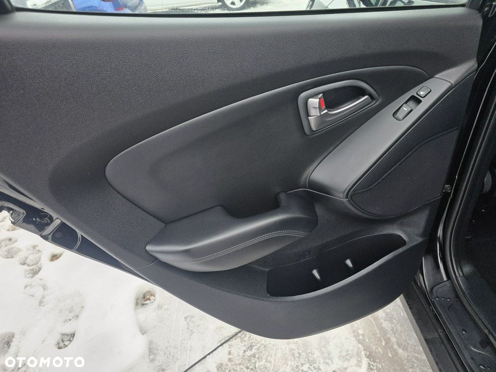 Hyundai ix35 2.0 CRDi 4WD Automatik Finale Gold - 25