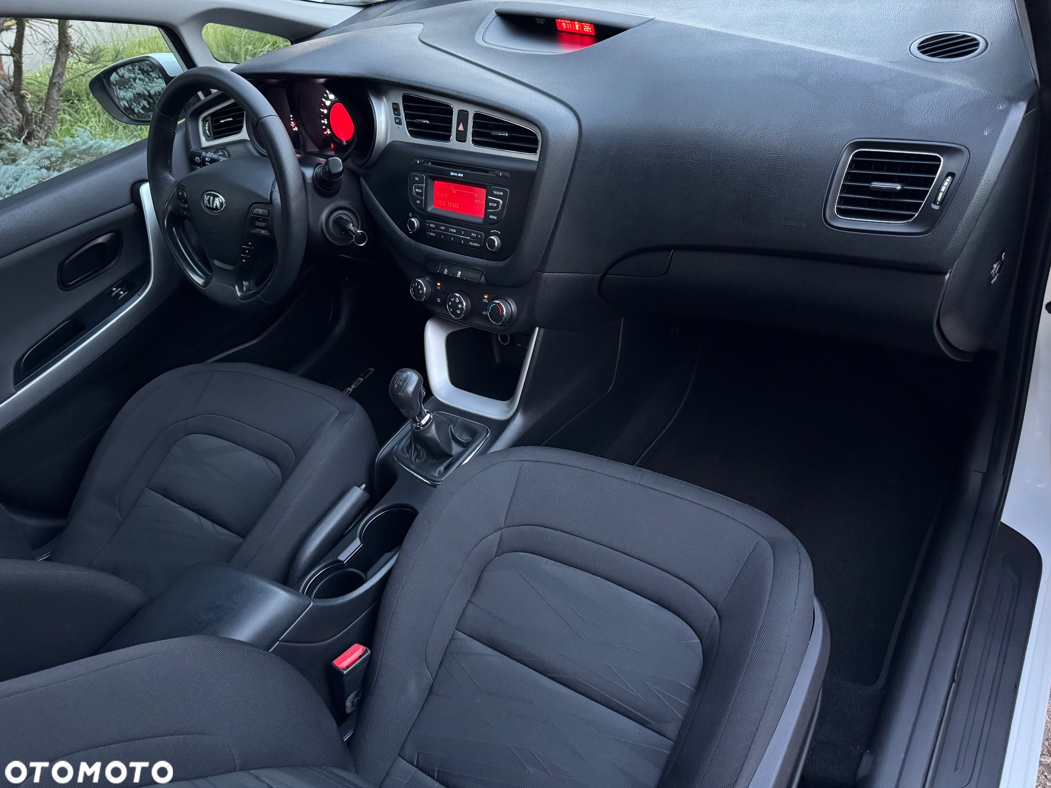 Kia Ceed - 14