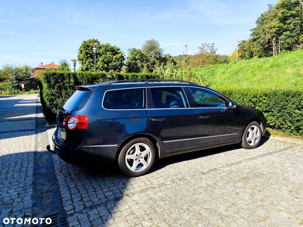 Volkswagen Passat - 13