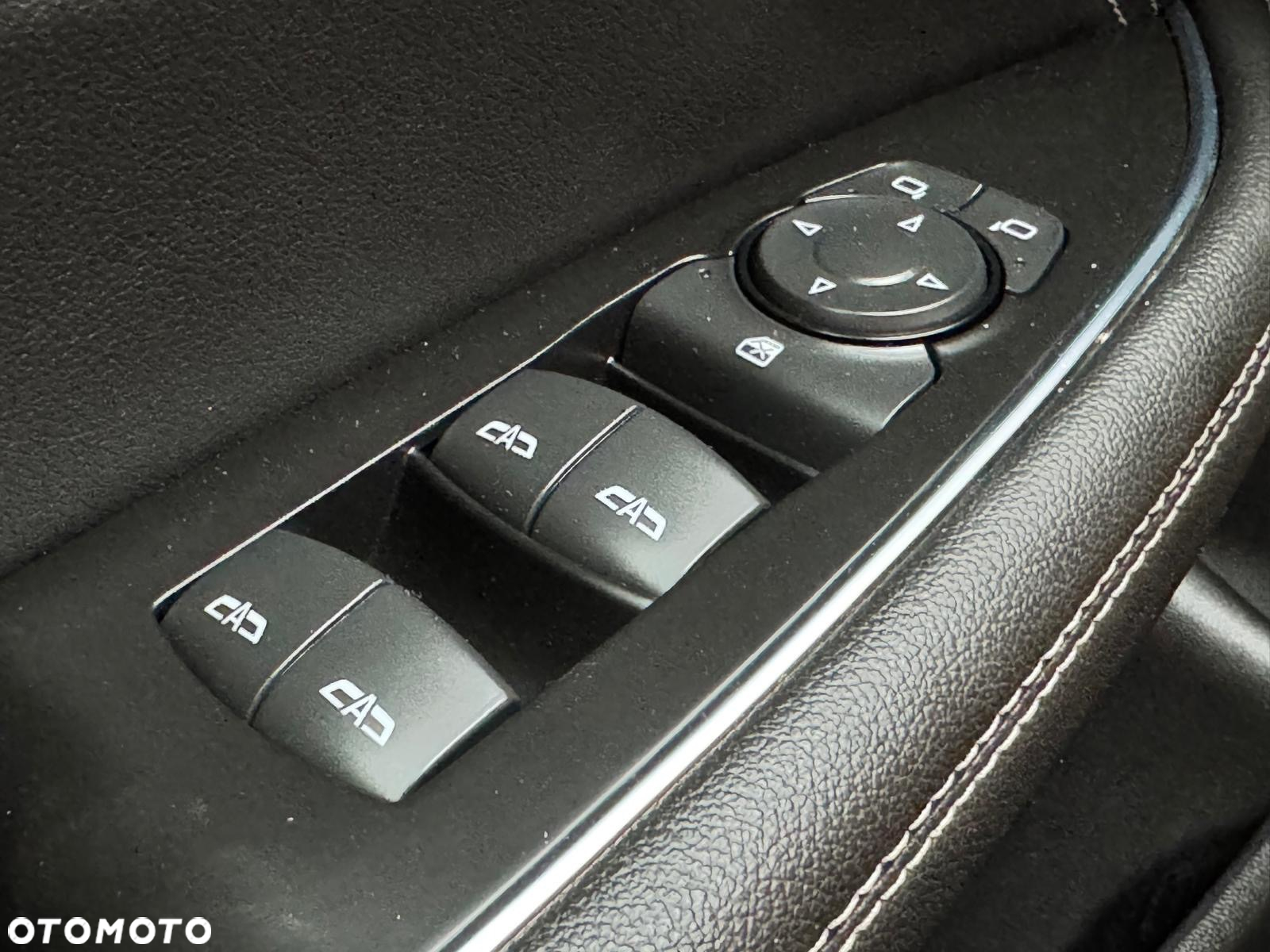 Opel Insignia 2.0 CDTI automatik Business Innovation - 37