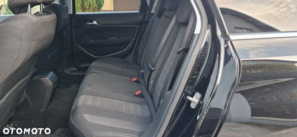 Peugeot 308 1.6 BlueHDi Business Line S&S - 24