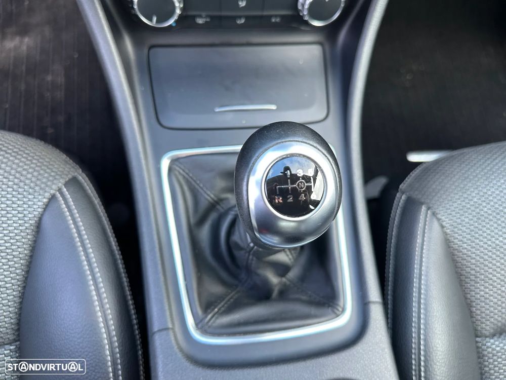 Mercedes-Benz CLA 180 - 22