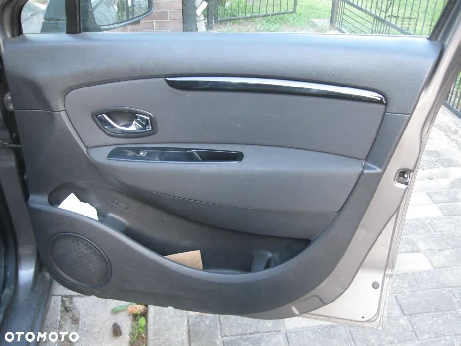 Renault Grand Scenic dCi 110 EDC Dynamique - 15
