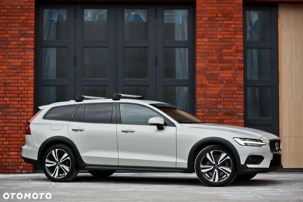 Volvo V60 Cross Country D4 AWD Geartronic Pro - 4