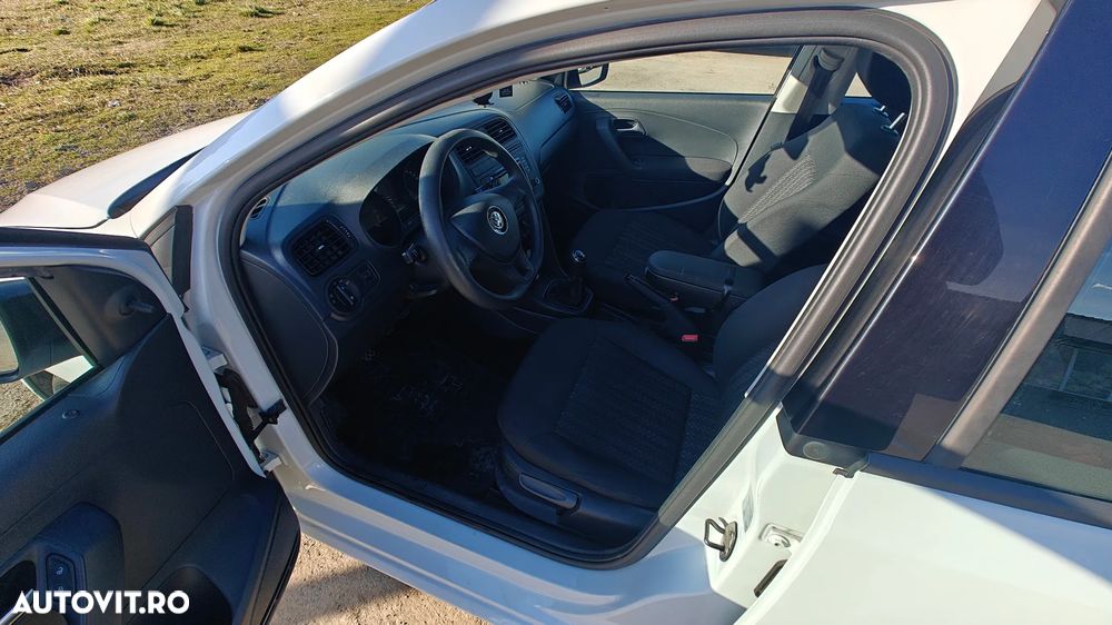 Volkswagen Polo 1.4 TDI CR Comfortline - 4