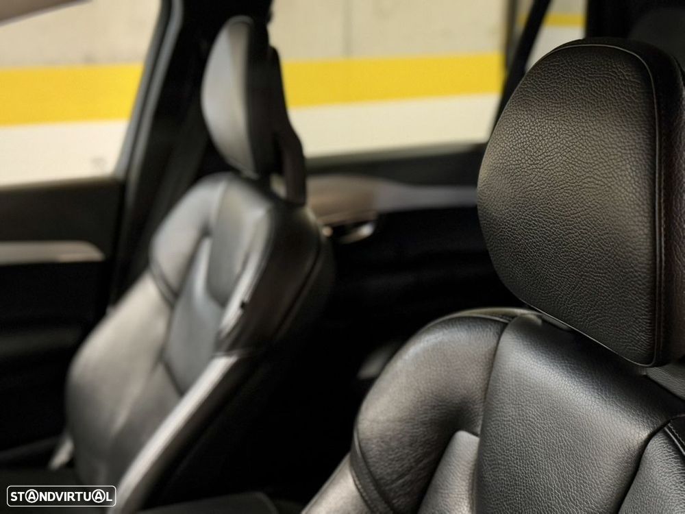 Volvo XC 90 2.0 D4 Momentum - 26