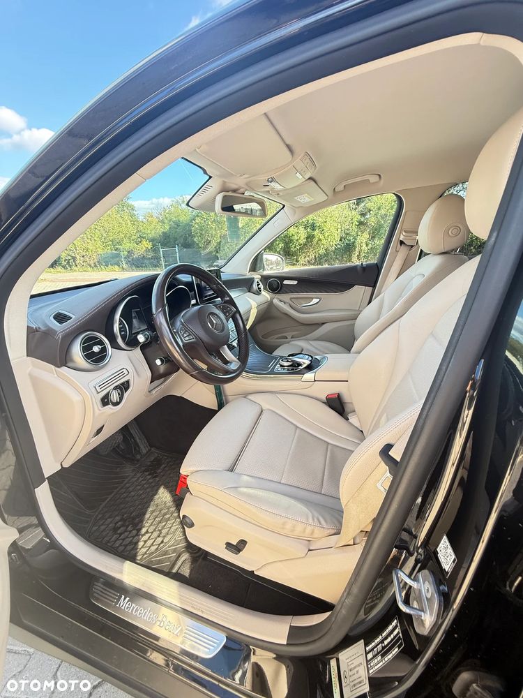 Mercedes-Benz GLC - 9