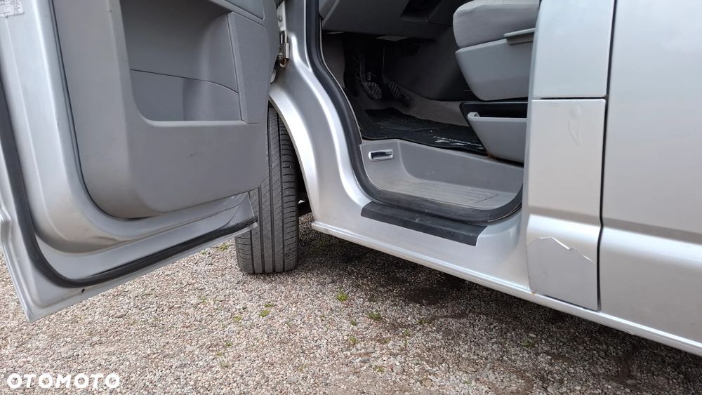 Volkswagen Multivan - 16