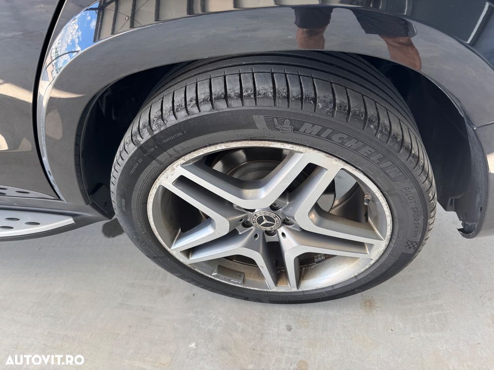 Mercedes-Benz GLS 350 d 4MATIC 9G-TRONIC AMG Line - 28