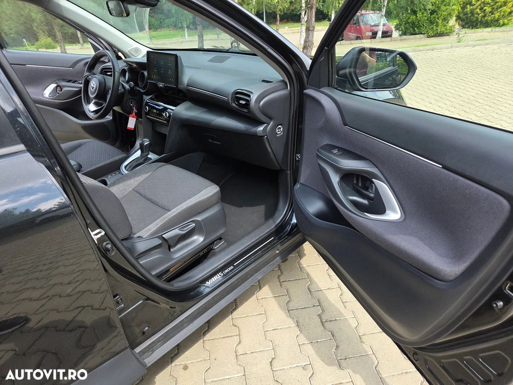 Toyota Yaris Cross 1.5 VVT-i HSD 116 4x2 HEV Dynamic - 14