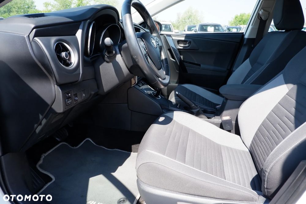 Toyota Auris 1.8 HSD Luna - 25