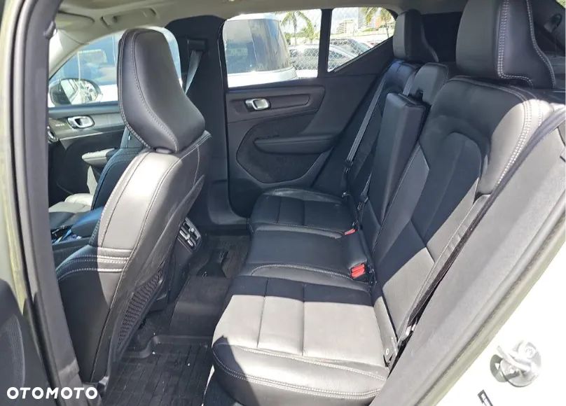 Volvo XC 40 B5 B AWD Ultimate Dark - 11