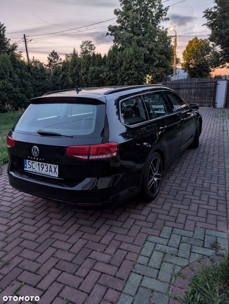 Volkswagen Passat - 4