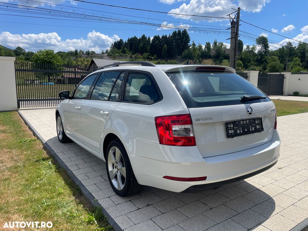 Skoda Octavia 1.6 TDI DSG Style - 25