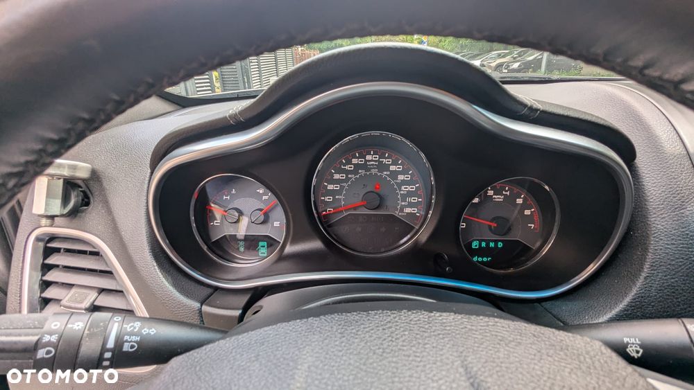 Dodge Avenger - 11