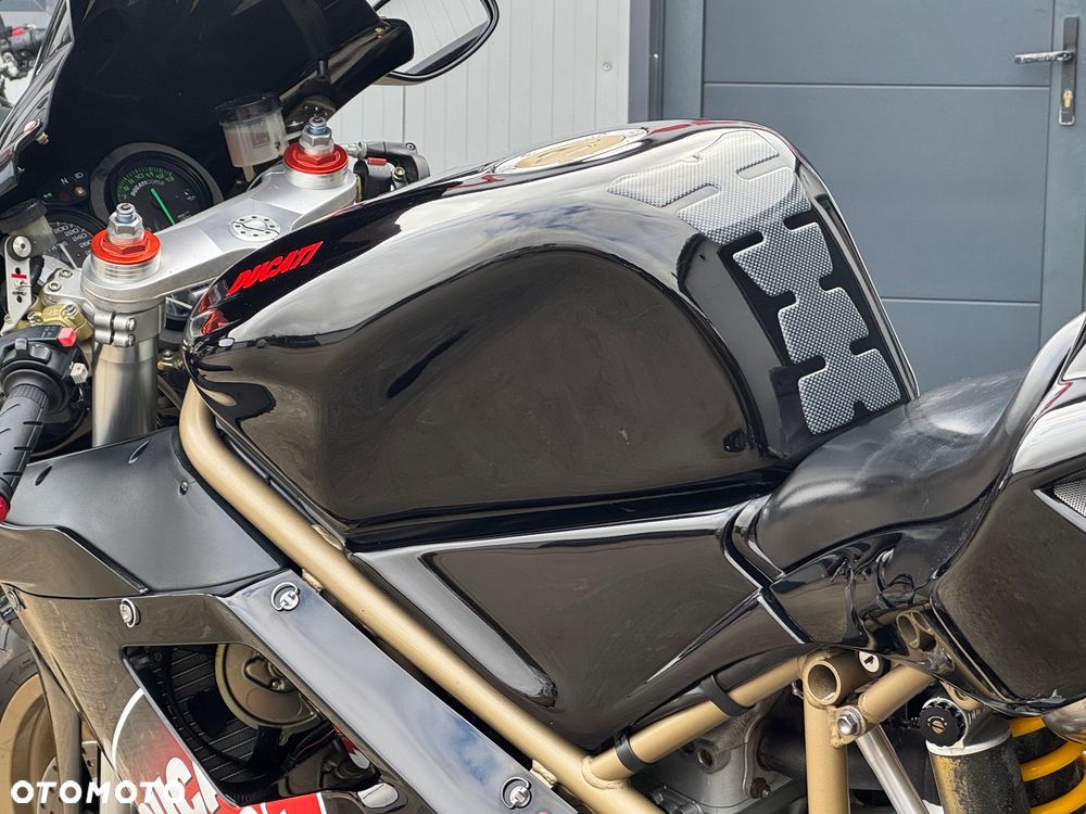 Ducati 748 - 31