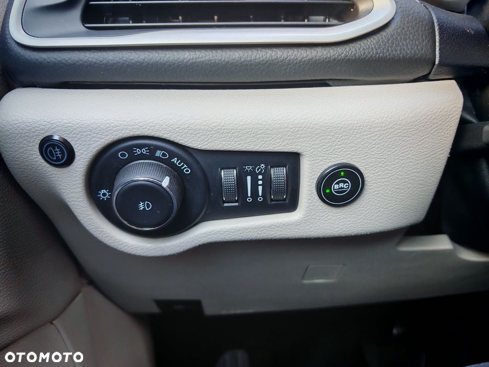 Chrysler Pacifica - 19