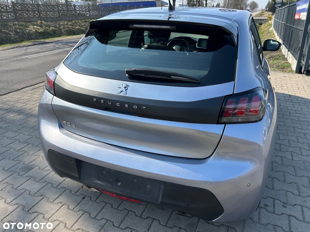 Peugeot 208 - 30