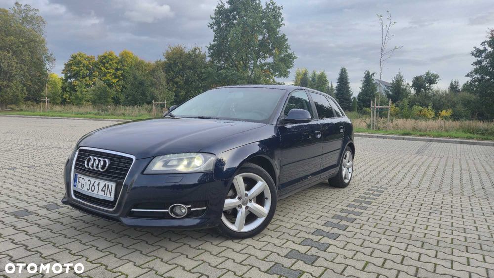 Audi A3 Sportback - 1