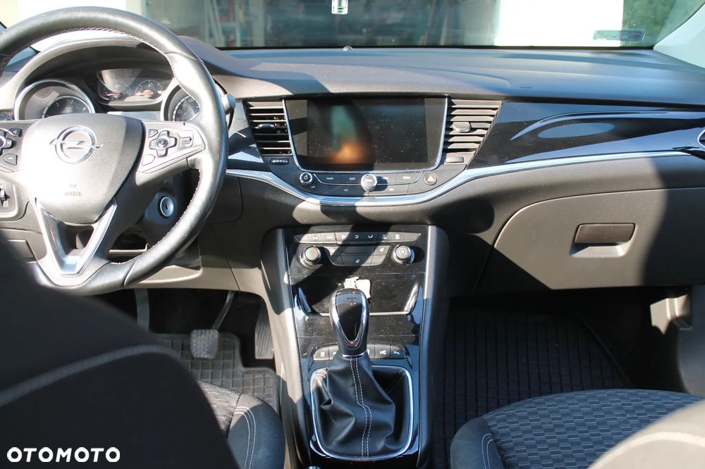 Opel Astra 1.6 CDTI Dynamic S&S - 9