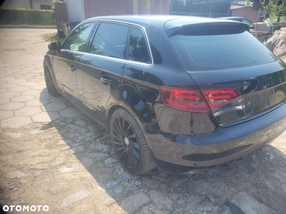 Audi A3 Sportback 1.6 TDI DPF Ambition - 5