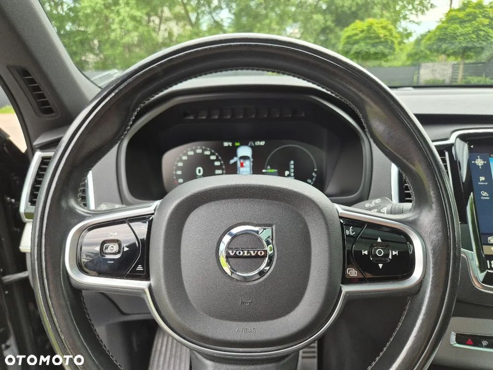 Volvo XC 90 - 31
